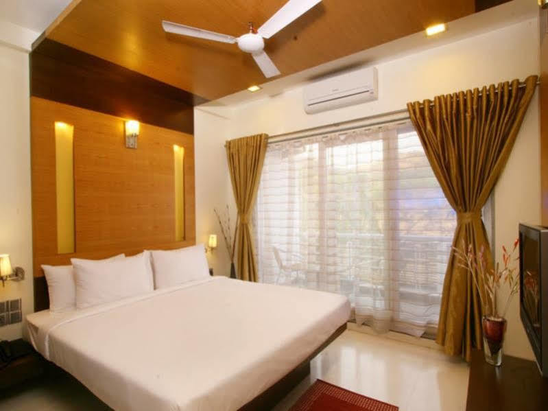 7 Apple Resort Lonavala Exterior foto