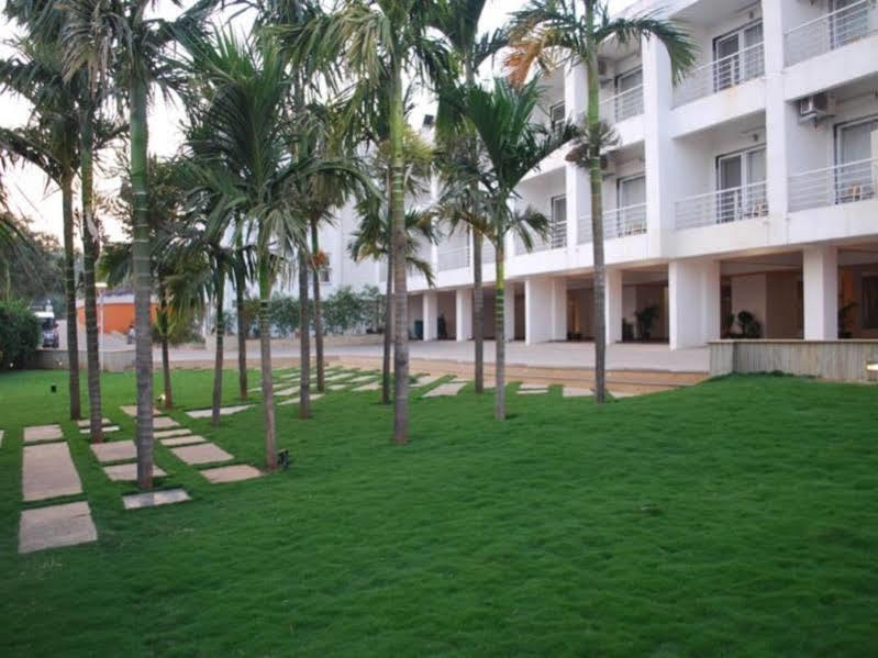7 Apple Resort Lonavala Exterior foto